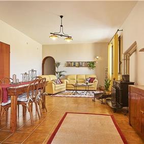 2 bedroom villa with pool, Castellammare del Golfo, sleeps 4